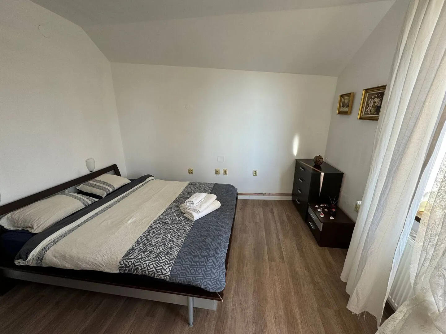 Camera Mugur - Cazare confortabilă