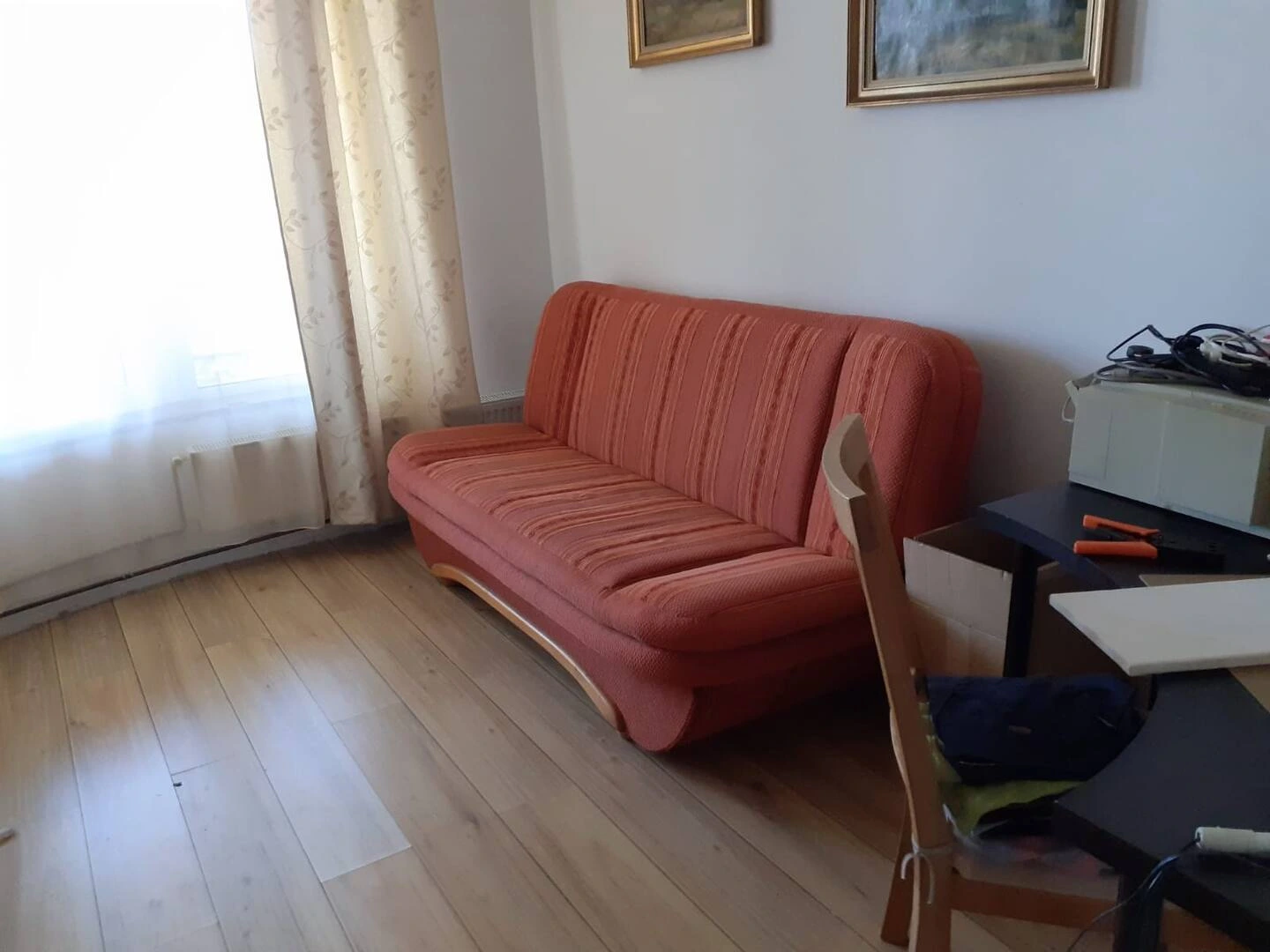 Canapea - Zonă de relaxare confortabilă